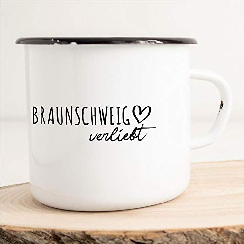 HUURAA! Emaille Tasse Braunschweig Verliebt Geschenk Idee für Frauen und Männer 300ml Retro Vintage Kaffee-Becher Weiß mit Stadt Namen für Freunde und Kollegen von Hellweg Druckerei