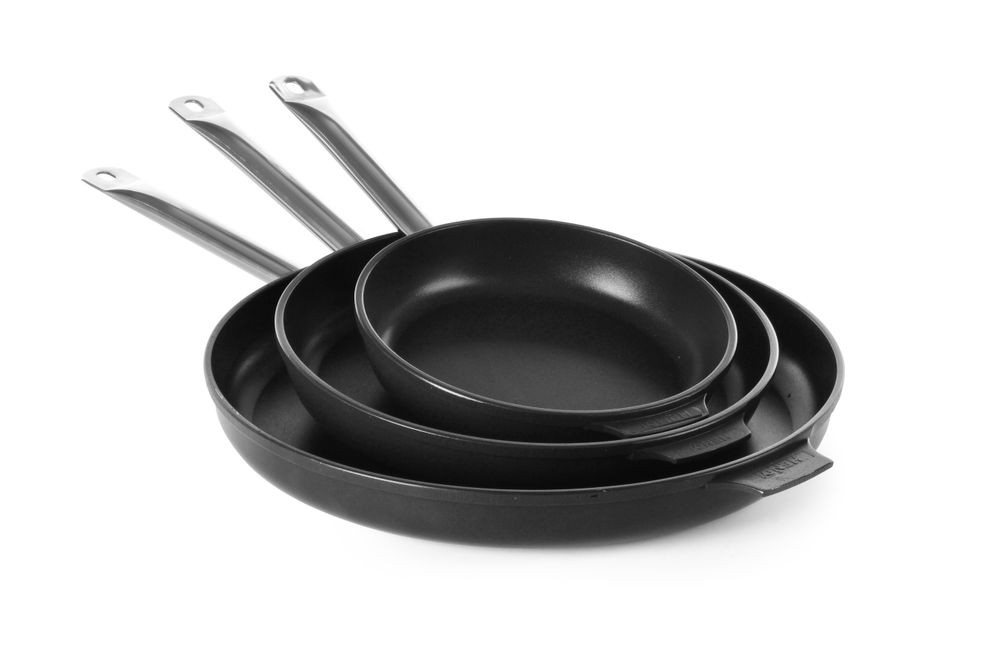 Hendi Bratpfanne HENDI Bratpfanne Titanium Professional, ⌀400x(H)55mm, (Pfanne, Bratpfanne), Pfanne, Bratpfanne von Hendi