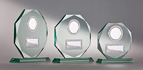 Henecka Jade-Trophäen Achteck Stärke 15 mm Spitzenreiter im Jade Sortiment, Glaspokal mit Wunschgravur, individuellem 50 mm Sport-Emblem, wählbar in 3 Größen, oder als 3er-Serie von Henecka