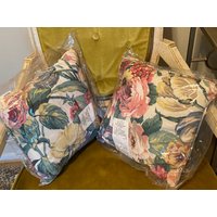 1990Er Jahre Vintage Blumen Dekoratives Bett Oder Couch/stuhl Kissen, Nie Benutzt in Der Original Tasche Von Spiegel von HenryBurgess