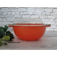 Vintage Jaj Pyrex England 1 Pint Easy Grip Casserole & Deckel - Rote Colourware Sprayware von HerVintageObsession