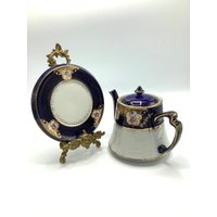 Hervorragende Staffordshire Gold Bead & Rose Dekoriert Teekanne + Stand/Englisch Blau Und Weiß Schrank Ware Nachmittagstee in Downton Abbey von HeritageTreasuresArt