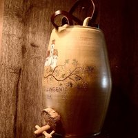 Riesig Wunderbar Deutscher Weinspender Mit Holzhahn & Lederband /Handgefertigtes Keramik Bierfass "Tüllingen'/Fabulous Man Cave Prop von HeritageTreasuresArt