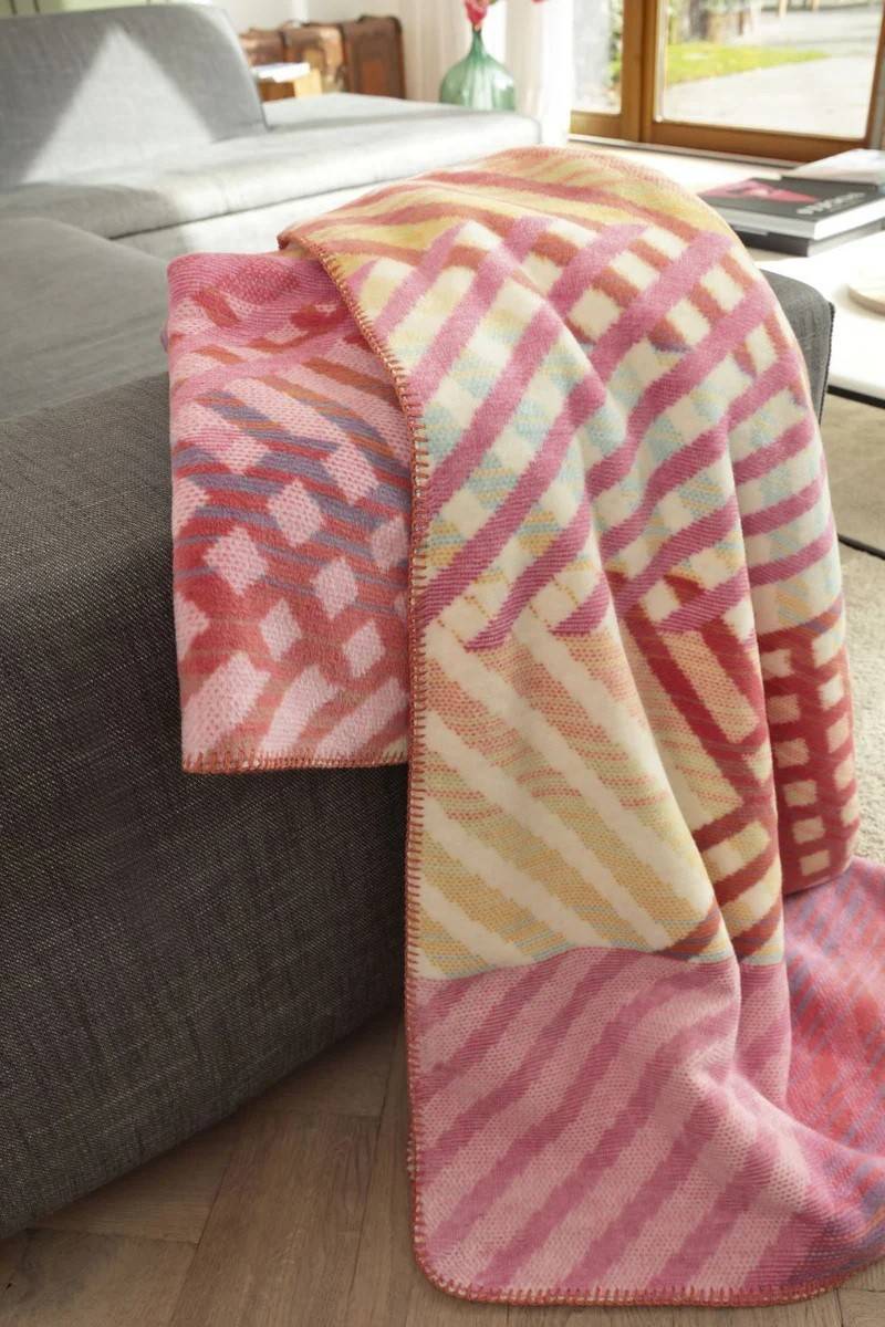 Biederlack Wohndecke Kuscheldecke 150x200 Vibrance Streifen pink orange 816290 von Hermann Biederlack GmbH & Co.