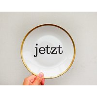 Wandteller Typo Jetzt Vintage Wanddeko Goldrand Herr Fuchs von HerrFuchs