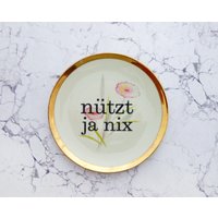 Wandteller Typo Nützt Ja Nix Vintage Wanddeko Goldrand Herr Fuchs 19cm Blumen Bunt von HerrFuchs