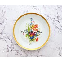 Wandteller Typo You Are Great Herr Fuchs Vintage Teller Goldrand Bunt Blume 19cm von HerrFuchs
