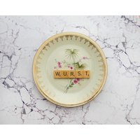 Wandteller Wurst Vintage 19 cm Typo Küche Food Blumen Gold Scrabble von HerrFuchs