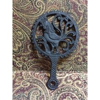 Vintage Gusseisen Hahn Untersetzer Vintage Gusseisen Hahn Untersetzer von HerringboneVintageCo