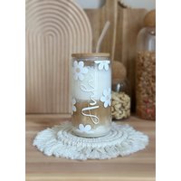 Personalisiertes Trinkglas Blumen | Kaffeebecher To Go Daisy Glas Mit Deckel Und Strohhalm Name Becher Bambusdeckel Geschenk von HerrlichbyLuisa
