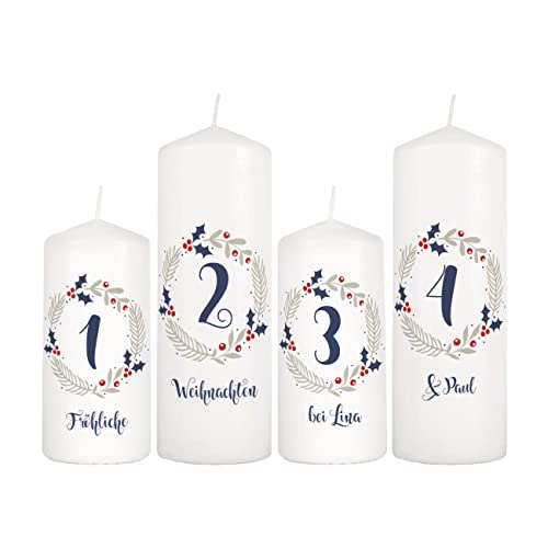 Herz & Heim® Adventskerzen Set mit Aufdruck - 4 Stück - Einzigartige Dekorationsidee für Ihren Adventskranz oder das Adventsgesteck Stechpalme von Herz & Heim