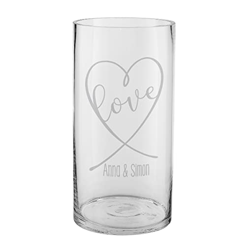 Herz & Heim® Große Glasvase 12 x 30 cm (Ø/H), mit Love-Motiv und Wunschnamen graviert von Herz & Heim