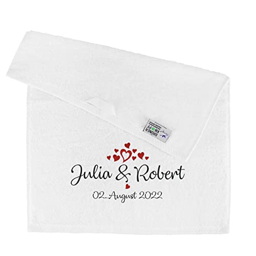 Herz & Heim® Handtuch zur Hochzeit in weiß mit Herzen, Namen und Datum Bestickt - 500 g/m² in verschiedenen Größen 30 cm x 50 cm von Herz & Heim
