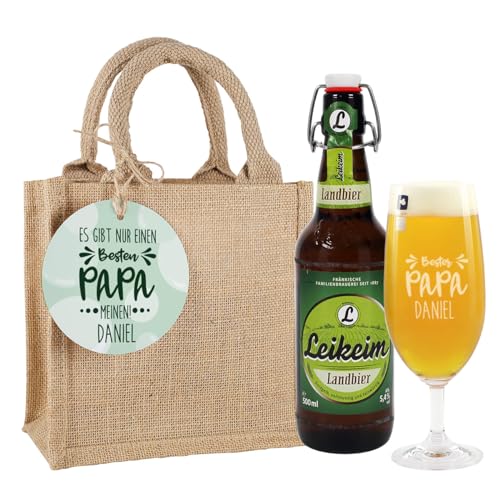 Herz & Heim® Männergeschenk Bierglas mit Gravur und Landbier in Geschenktasche aus Jute (Es gibt nur einen Besten Papa) von Herz & Heim