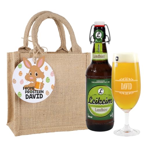 Herz & Heim® Männergeschenk Bierglas mit Gravur und Landbier in Geschenktasche aus Jute (Ostern) von Herz & Heim