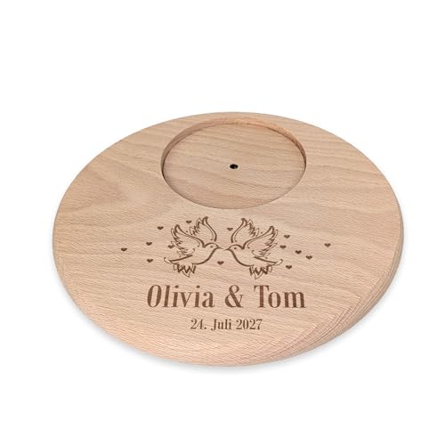 Herz & Heim® Personalisierter Kerzenhalter aus Holz zur Hochzeit – Kerzenuntersetzer mit Gravur als Geschenk zur Trauung – Individueller Kerzenteller für Hochzeitskerzen (Tauben) von Herz & Heim