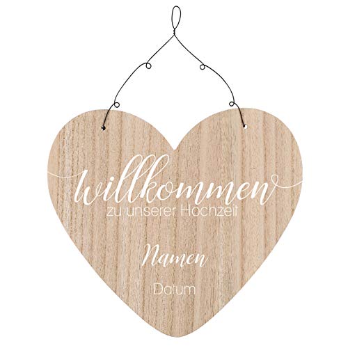 Herz & Heim® Schild in Herzform - Willkommen zu unserer Hochzeit - mit Aufdruck der Namen der Liebenden von Herz & Heim