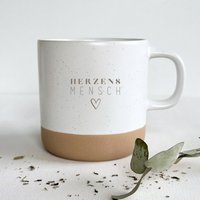 Herzensmensch Ii - Personalisierbare 350Ml Keramiktasse | Unglasiertes Bodendesign Sandy von HerzHolzPapier