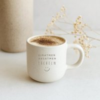 Steingut Tasse "Einatmen I" - Gravierte Keramiktasse Bis 330Ml Mit Matter Oberfläche in Pastellweiß Gesprenkelt Styler von HerzHolzPapier