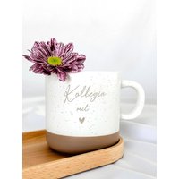 Keramiktasse Kollegin Mit Herz | Geschenk Für Freundin, Frauen Büro Arbeitskollege Geburtstagstasse Steinzeug Gravur Kaffee Tee von HerzJoy