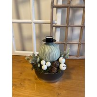 Adventsgesteck 25cm Braun Gold Tischgesteck Weihnachtsgesteck Kerze Kugel Schale Teelicht Adventsgesteck 25cm Braun Gold Tischgesteck Weihnachtsgesteck Kerze Kugel Schale Teelicht von Herzflair