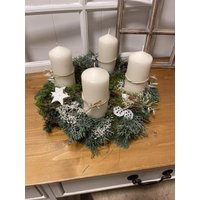 Adventskranz Waldliebe Frisch Adventskränze Adventsgestecke Kerzenkranz Natur von Herzflair