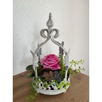 Seidengesteck Geschenk Blumengesteck Grabgschmuck Blumenschmuck Gesteck Kunstblumen Fleur De Lis 28cm Tischgesteck Blumen von Herzflair