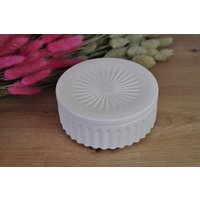 Dekorative Dose Mit Deckel Und Muster, Dekoschale Weiß, Raysin Dekorative Dose Mit Deckel Und Muster, Dekoschale Weiß, Raysin von HerzleDesign