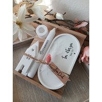 Geschenk-Set, Tablett Oval "Im Herzen Bei Dir" + 2 Häuser & Kerze Nach Wahl, Versch. Botschaften von HerzleDesign