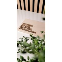 Frühstücksbrett Mit Spruch - Geschenkidee Für Tante, Onkel, Schwester, Bruder Oder, Oder Frühstücksbrett Mit Spruch - Geschenkidee Für Tante, Onkel, Schwester, Bruder Oder, Oder von HerzstueckRichter