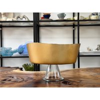 Schale/Bonbonschale Auf Fuß Obstschale Gold Tischdekoration Handarbeit Aus Glas Dekoration Homedekor Küchendekor Geschenk Schale/Bonbonschale Auf Fuß Obstschale Gold Tischdekoration Handarbeit Aus Glas Dekoration Homedekor Küchendekor Geschenk von HerzstueckeABG