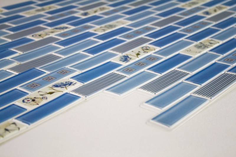 Hexim Wanddekoobjekt BLUE FLOWERS (Restposten! - stabile und pflegeleichte PVC Platten zur Wandverkleidung z. B. als Küchenrückwand (950x480mm) Mosaik Fliesen Wand Bad) von Hexim