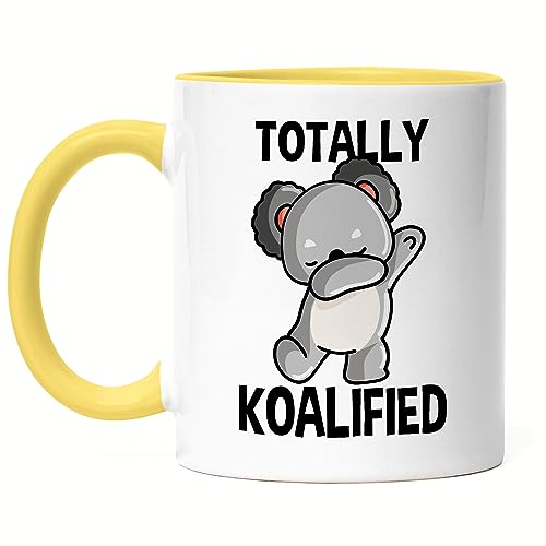 Hey!Print Totally Koalified Tasse Gelb Koala Koalabär Geschenkidee Australien Work And Travel von Hey!Print