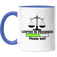 Lawyer in Progress Please Wait Tasse Blau Student Lernen Bücher Anwalt Uni Abschluss Gericht Jura von HeyPrintDesigns