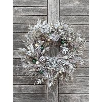 Wandkranz Naturgrün Weiß Gefärbt Weihnachtskranz Kranz Weihnachtsdeko Weihnachten Trockenblumen von HiRosieFlowerArt
