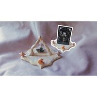 Magie Mond Sterne Tarot Display. Hexe Muss Man Haben. Keramik Handarbeit Ständer. Geschenkideen. Geburtstag. Einzigartiger Tarotkartenständer Magie Mond Sterne Tarot Display. Hexe Muss Man Haben. Keramik Handarbeit Ständer. Geschenkideen. Geburtstag. Einzigartiger Tarotkartenständer von HiTheretheShop