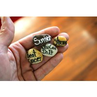 Krebs Überlebende Geschenke Painted Beach Rocks, Krieger Heilsteine, Genesung Der Unterstützung von HickoryDickoryDots