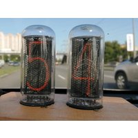 Nixie Rohr 2 Digit Tachometer In-18 Vintage Massivholz Körper von HighTimeStudio