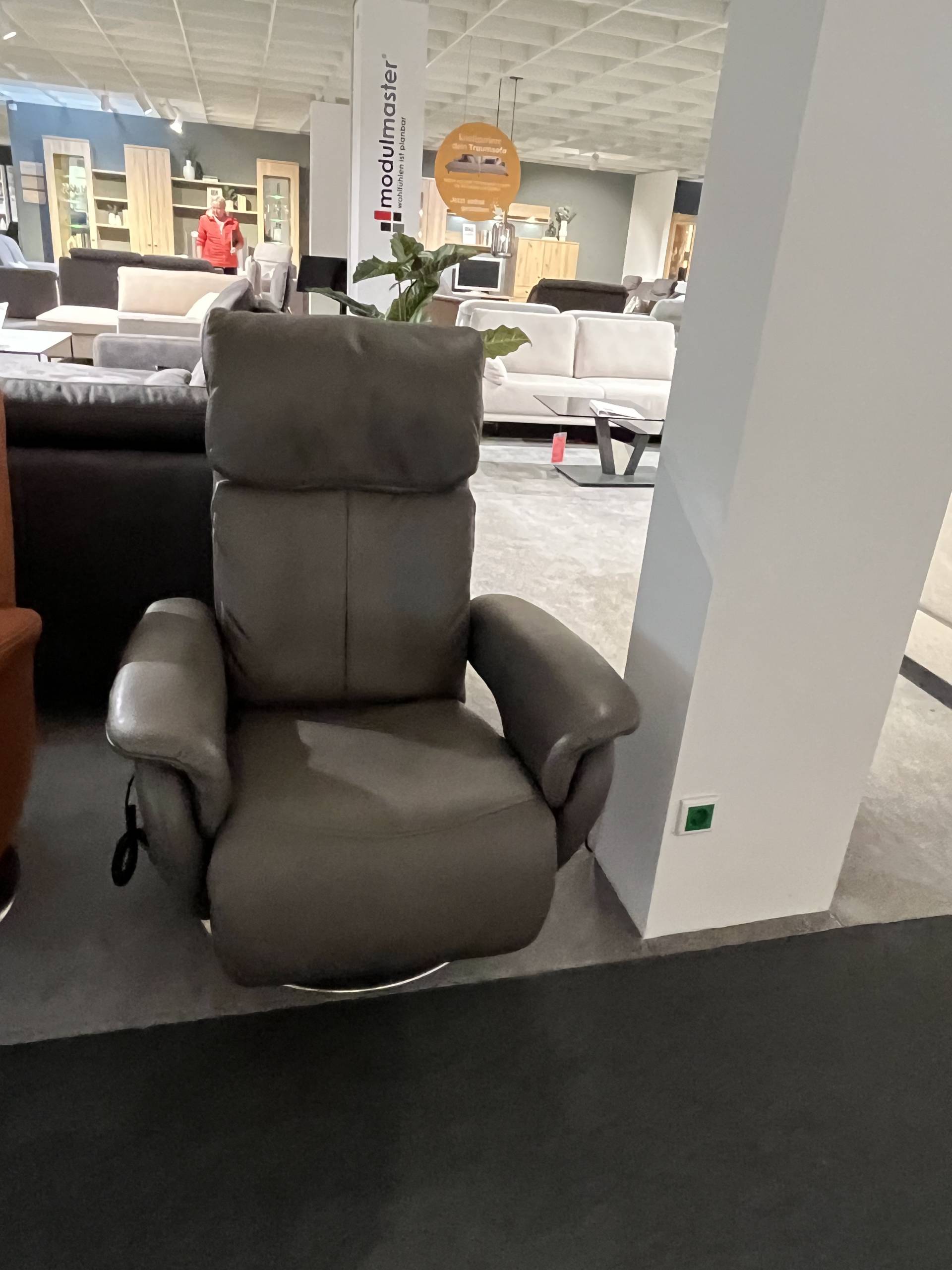 TV-Sessel  in Leder 24 Longru Magma von Himolla