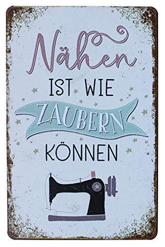 Hioni Nähen IST WIE Zaubern KÖNNEN Vintage Blechschild Poster Wandschild Wand Dekoration Metallschild Türschild Hioni Nähen IST WIE Zaubern KÖNNEN Vintage Blechschild Poster Wandschild Wand Dekoration Metallschild Türschild von Hioni