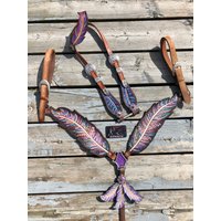 Federn Pferd Set Headstall Brustkragen Lauf Lila Bling von HippogriffCreation