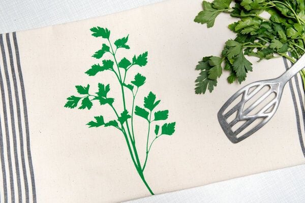 Hirschkind Bio- & Fair-Trade-Geschirrtuch 'Petersilie' naturfarben von Hirschkind