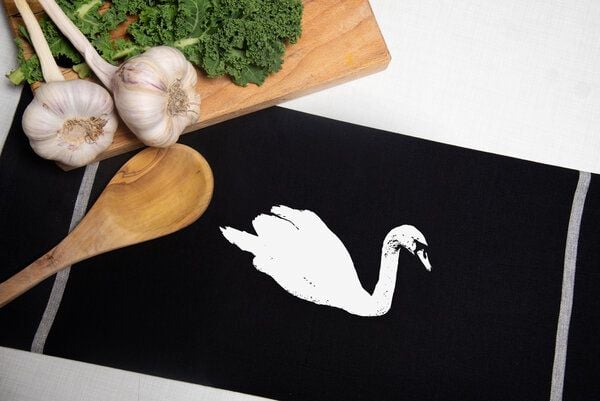 Hirschkind Bio & Fair-Trade-Geschirrtuch "Schwan", schwarz Hirschkind Bio & Fair-Trade-Geschirrtuch "Schwan", schwarz von Hirschkind