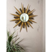 26" Holz Sunburst Spiegel Vintage Antik Glamourös Starburst Dekorativer Wandspiegel Mondphasen Native Amerika Teppich von HistoricalClock