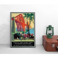 Poster Gb British Rail Schottland. Edinburgh. Forth Bridge. Eisenbahn Verkehr Zug Lokomotive Plakat Nordsee Poster Gb British Rail Schottland. Edinburgh. Forth Bridge. Eisenbahn Verkehr Zug Lokomotive Plakat Nordsee von Historyonyourwall