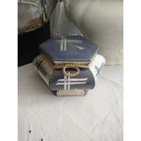 Boudoir Box, Art Deco Selbstgemachte Aluminiumfolie, Karton Und Zelluloid 1920-30, Brocante, Shabby Chic, Stil von Historyprops