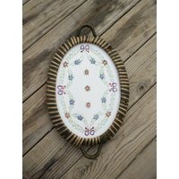 Süsses Kleines Serviertablett Im Shabby Chic Style, Brocante, Keramik, Keramik Mit Schönen Blumen Und Girlanden von Historyprops