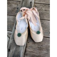 Vintage Gebraucht, Rosa, Verziert Spitzenschuhe, Ballerina Schuhe, Balettschuhe, Shabby Chic, Brocante, Boudoir Stil, French Chic von Historyprops