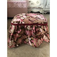Retro Klapphocker, Kleiner Hocker, Punk Stoffhocker, Ovaler Holzhocker von HitOrMissTreasures