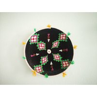 Handmade Berber Basket Side Table, Wooden Base, Removable & Easy To Store Handmade Berber Basket Side Table, Wooden Base, Removable & Easy To Store von HiyaBerlin